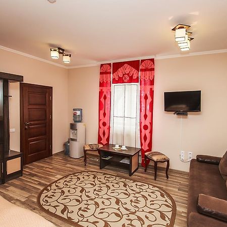 Slavyanskaya Hata Hotel Baranavichy Bagian luar foto
