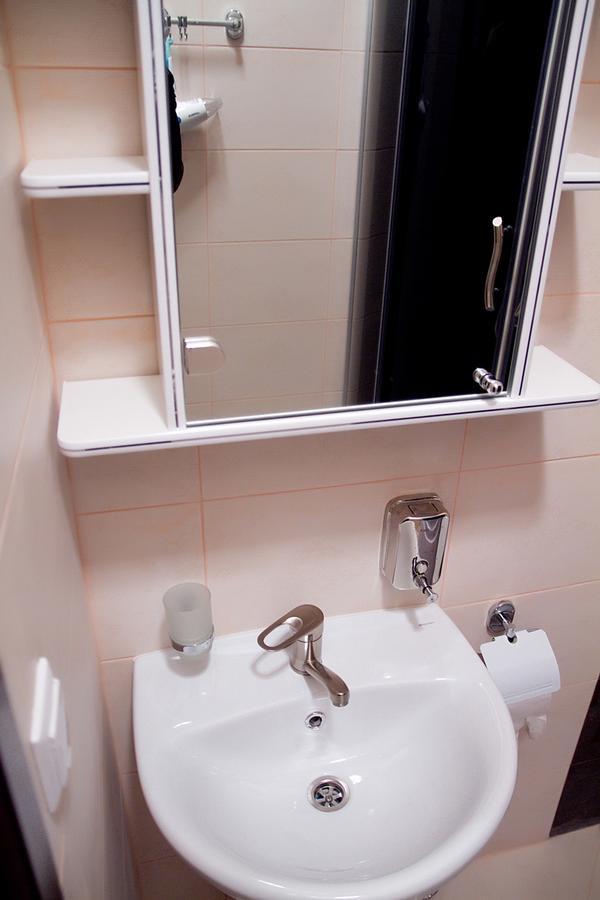 Slavyanskaya Hata Hotel Baranavichy Bagian luar foto