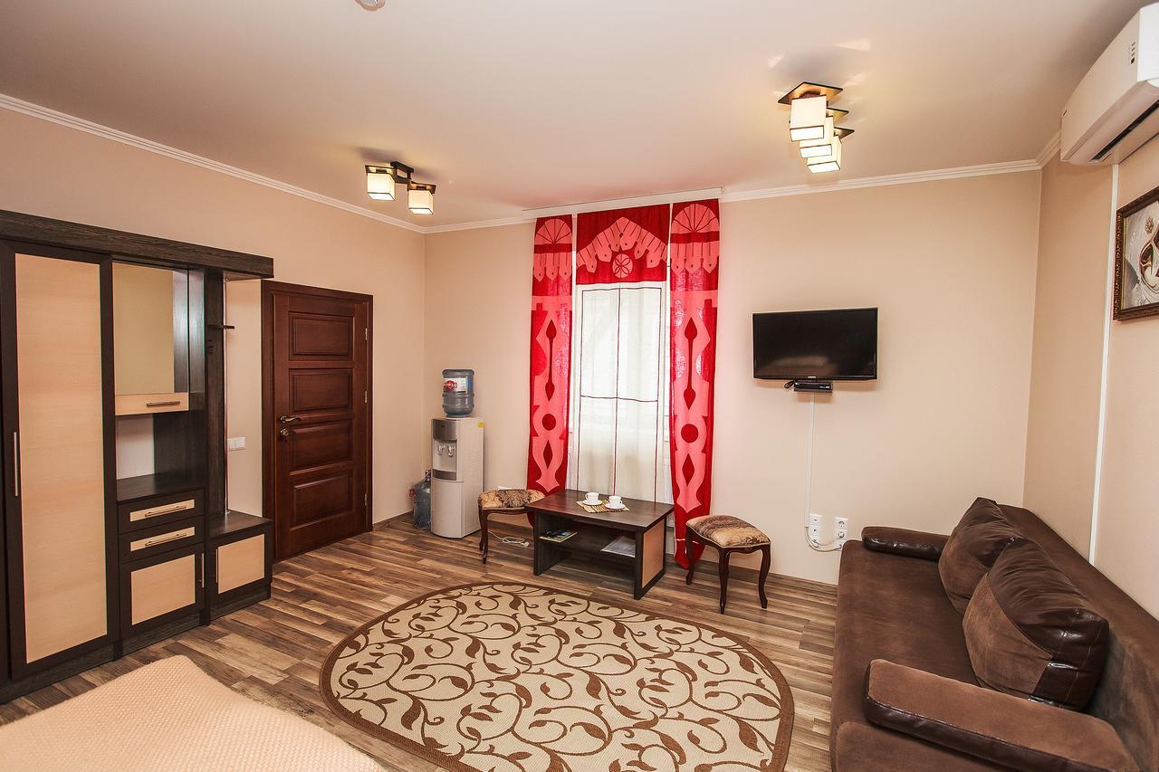 Slavyanskaya Hata Hotel Baranavichy Bagian luar foto