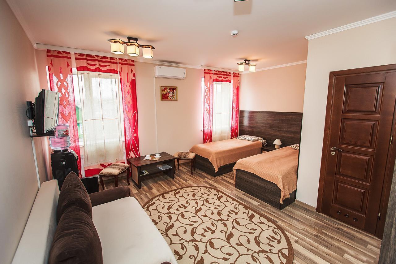 Slavyanskaya Hata Hotel Baranavichy Bagian luar foto
