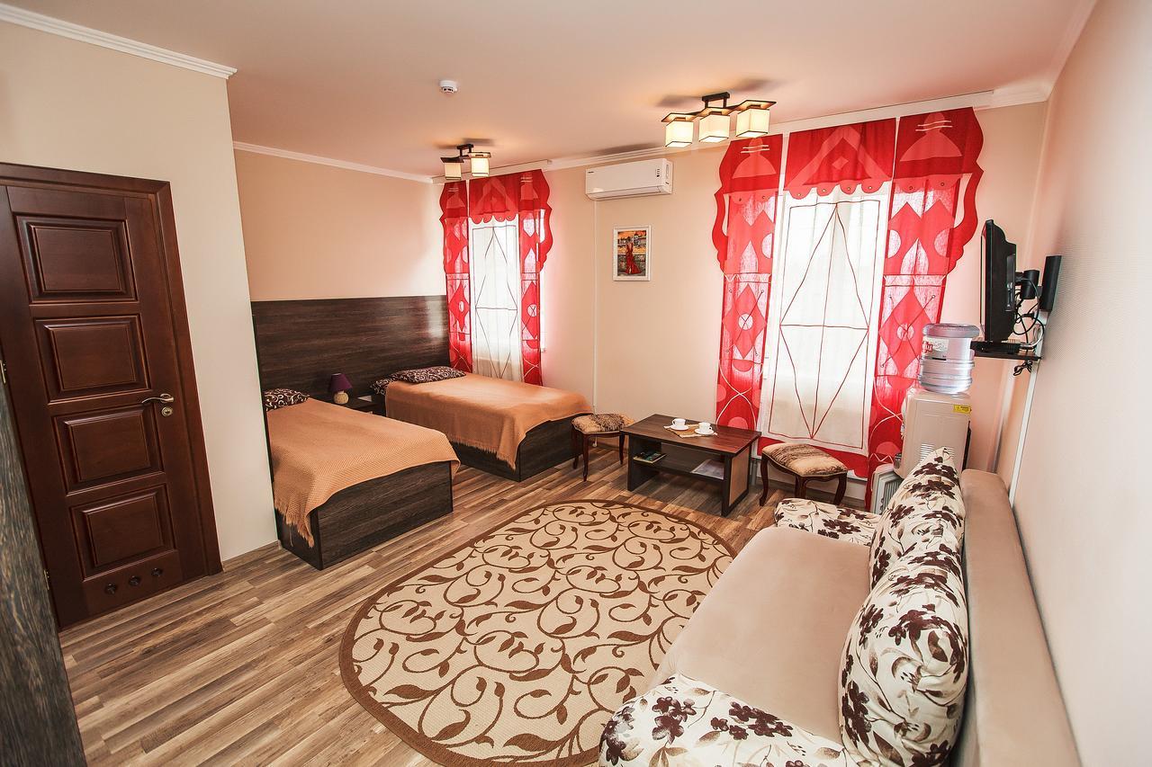 Slavyanskaya Hata Hotel Baranavichy Bagian luar foto
