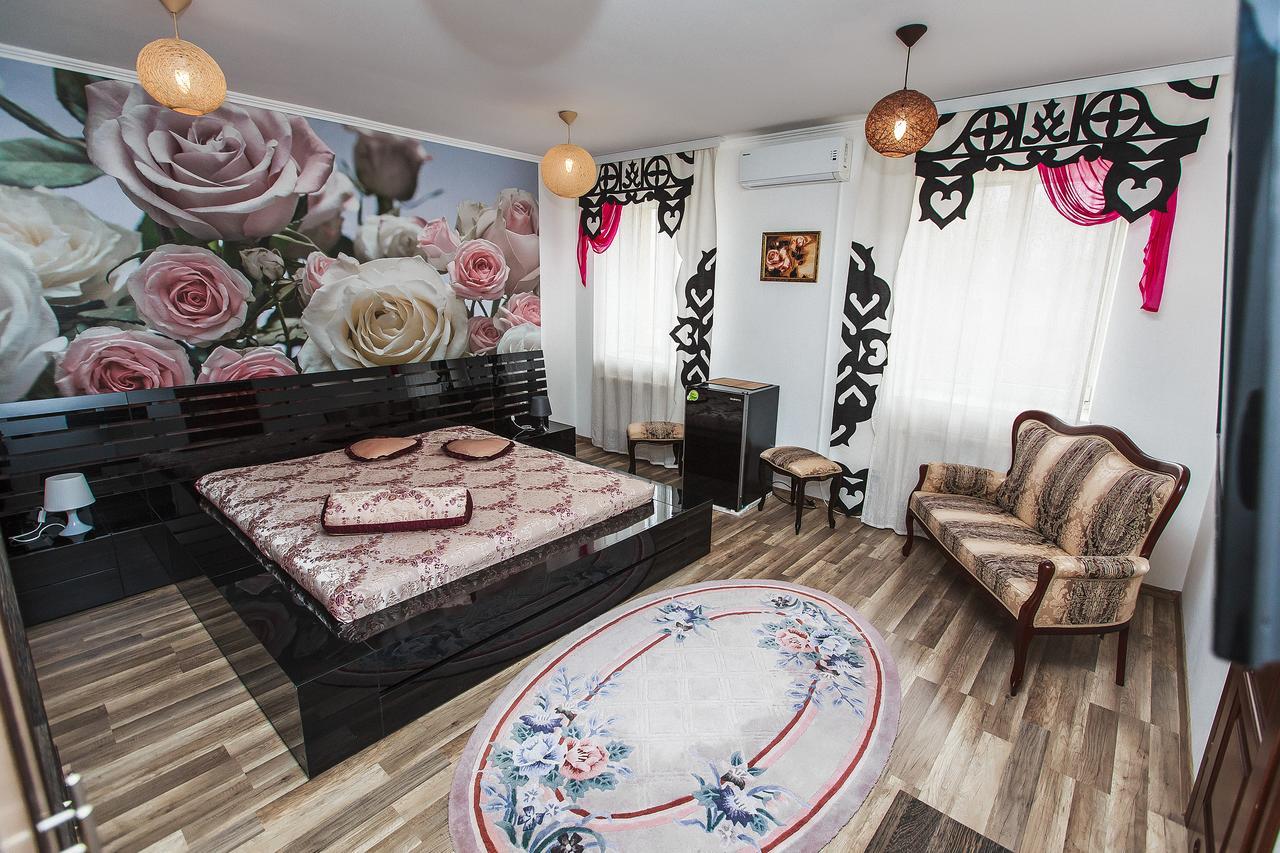 Slavyanskaya Hata Hotel Baranavichy Bagian luar foto