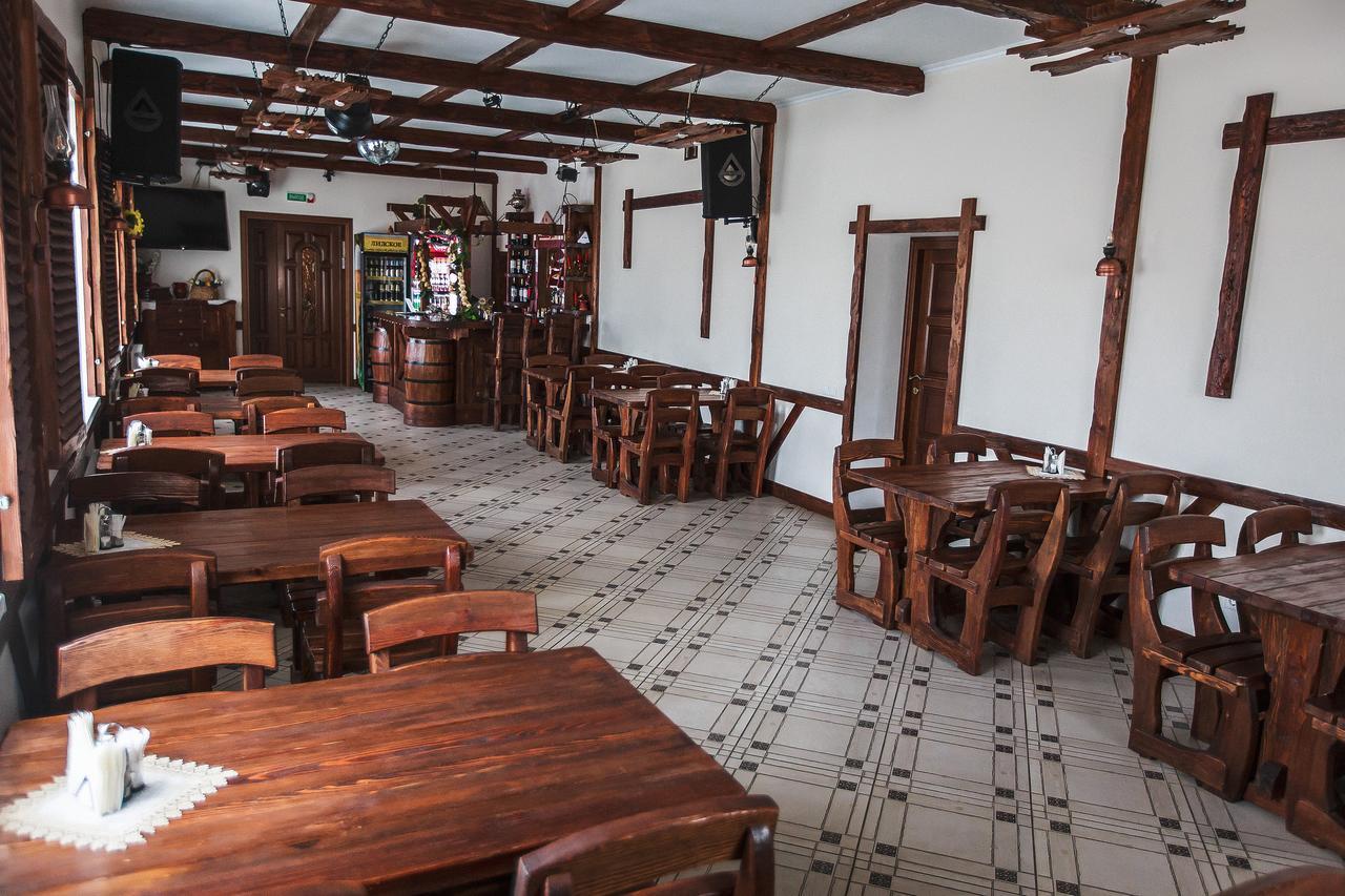 Slavyanskaya Hata Hotel Baranavichy Bagian luar foto